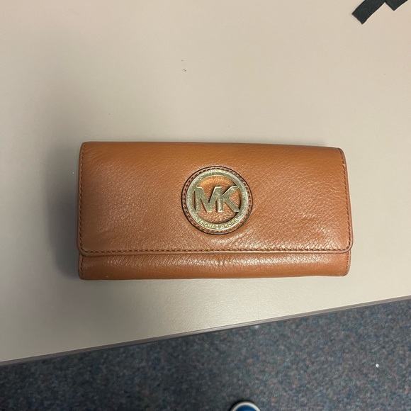 Michael Kors Two-Way Hand Tote and Shoulder Bag - Picture 8 of 12